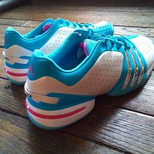 NWT Adidas Barricade 6.0 tennis shoes, size 11